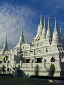 http://www.thongteaw.com/Travel_tour_picture2/