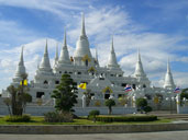http://www.thongteaw.com/Travel_tour_picture2/