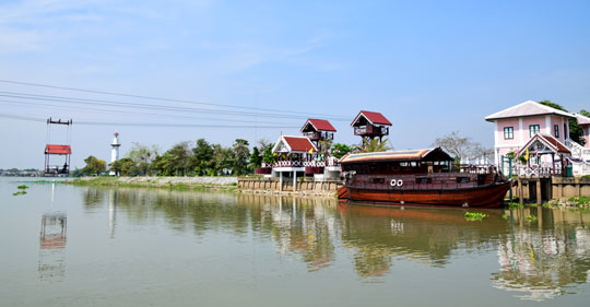 ทัวร์อยุธยา_อุทยานประวัติศาสตร์_พระนครศรีอยุธยา_วัดนิเวศธรรมประวัติ_ล่องเรือ_แม่น้ำเจ้าพระยา_ไหว้พระ_อยุธยา_4