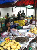 ตลาดเทศบาล อาหารทะเลสด ผลไม้สด อ.เมือง_ตราด