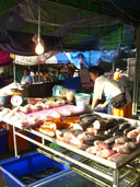 ตลาดเช้าทองผาภูมิ อ.ทองผาภูมิ จ.กาญจนบุรี