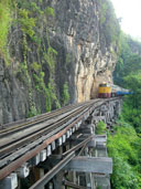 ทางรถไฟสายมรณะ สถานีรถไฟถ้ำกระแซ อ.ไทรโยค จ.กาญจนบุรี 