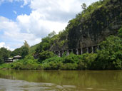 ทางรถไฟสายมรณะ สถานีรถไฟถ้ำกระแซ อ.ไทรโยค จ.กาญจนบุรี 