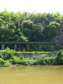 ทางรถไฟสายมรณะ สถานีรถไฟถ้ำกระแซ อ.ไทรโยค จ.กาญจนบุรี 