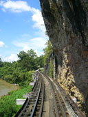 ทางรถไฟสายมรณะ สถานีรถไฟถ้ำกระแซ อ.ไทรโยค จ.กาญจนบุรี 