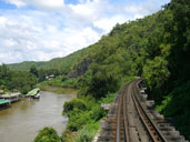 บรรยากาศรอบ ๆ ทางรถไฟสายมรณะ สถานีรถไฟถ้ำกระแซ อ.ไทรโยค จ.กาญจนบุรี 