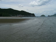 ถ้ำพระยานคร และหาดแหลมศาลา_ประจวบคีรีขันธ์ หาดแหลมศาลา