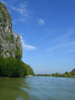 คลองเขาแดง_ประจวบคีรีขันธ์ ล่องเรือชมหินรูปจระเข้