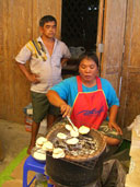 แป้งจี่ ตลาดสามชุก อ.สามชุก จ.สุพรรณบุรี 