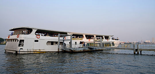 เรือ_เมอริเดียน_ครูซ_Meridian_Cruise_7100