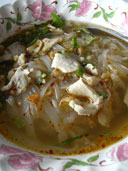 ก๋วยเตี๋ยวสุโขทัย ร้านใต้ต้นกระจี้ อ.เมือง จ.สุโขทัย 