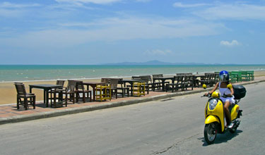 หาดจอมเทียน อ.บางละมุง จ.ชลบุรี