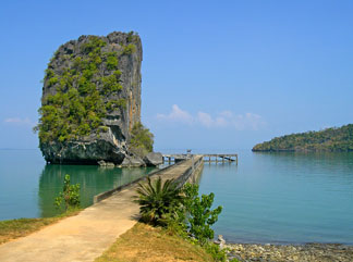 อ่าวตะโละวาว เกาะตะรุเตา อุทยานแห่งชาติหมู่เกาะตะรุเตา