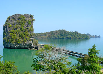 ท่าเทียบเรืออ่าวตะโละวาว เกาะตะรุเตา อุทยานแห่งชาติหมู่เกาะตะรุเตา