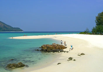 แหลมทราย หาดชาวเล เกาะหลีเป๊ะ